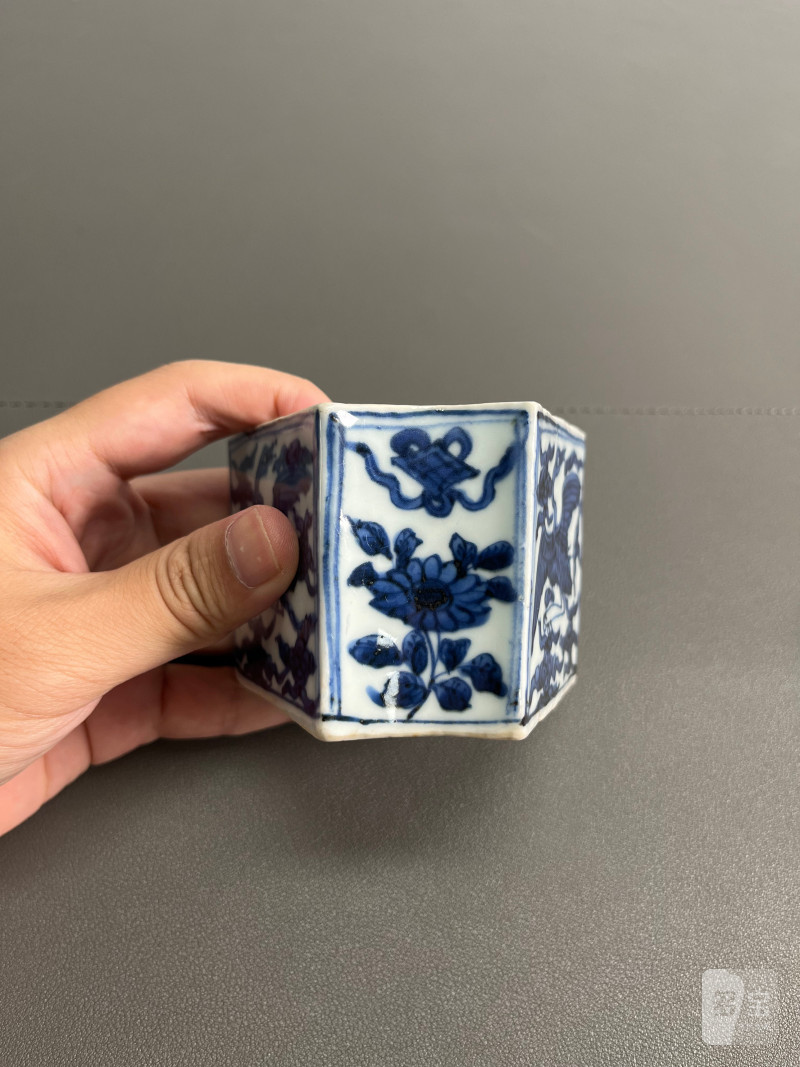 明万历  “督理府”款青花八宝云鹤纹蛐蛐罐（一对） - 图3